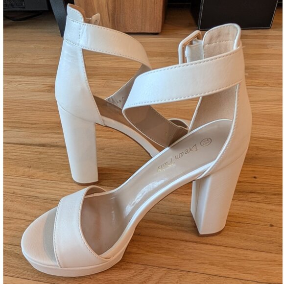 Dream Pairs White Platform Sandals - Picture 1 of 7